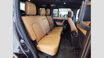 Defender 110 4