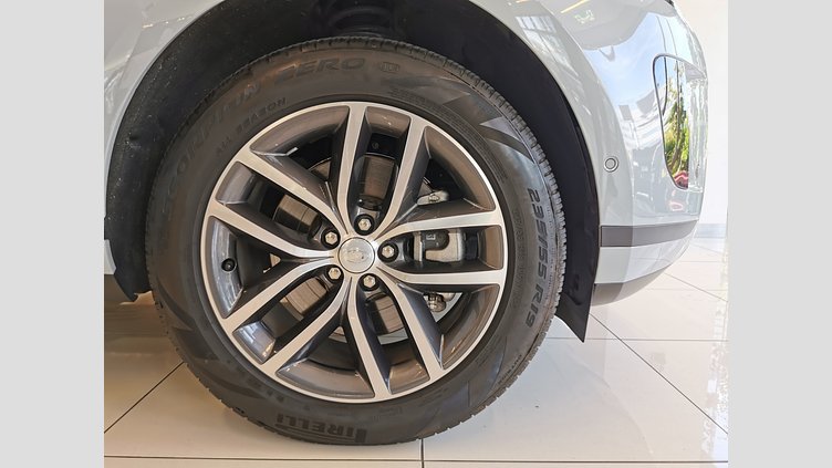 2024 認定中古車 Land Rover Range Rover Evoque アロイオスグレイ D200マイルドハイブリッド（ディーゼル） スタンダードホイールベース S