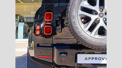 Defender 110 8