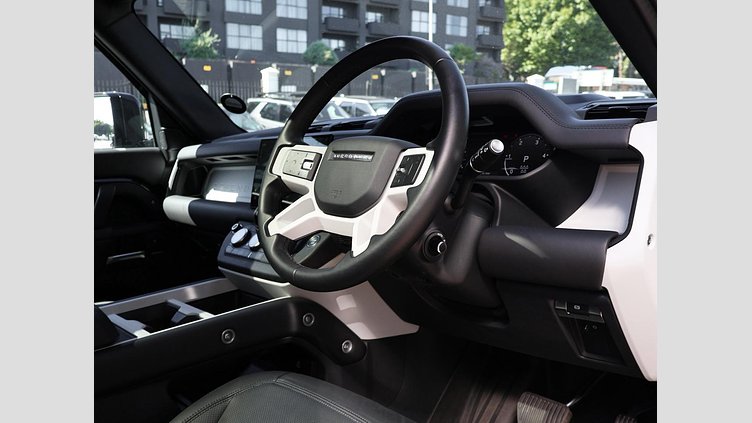 2025 Approved Land Rover Defender 110 Santorini Black Introducing the 2025 Land Rover Defender 110 D350 X-Dynamic HSE in Santorini Black, a robust yet luxurious SUV designed for both adventure and comfort. Powered by a 3.0-litre i6 turbo diesel engine producing 257 kW and 700 Nm of torque.

 2025 Defender D350 HSE X- Dynamic 