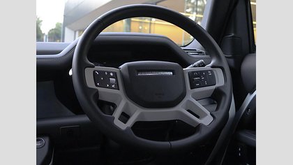 Defender 110 21