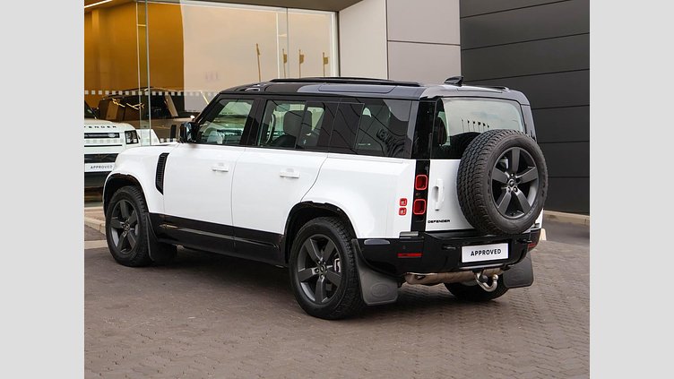 2025 Approved Land Rover Defender 110 Fuji White This 2025 Land Rover Defender 110 D350 X-Dynamic HSE in Fuji White combines serious off-road ability with luxury daily comfort. Powered by a 3.0L i6 turbo diesel producing 257 kW and 700 Nm. 2025 Defender D350 HSE X- Dynamic 