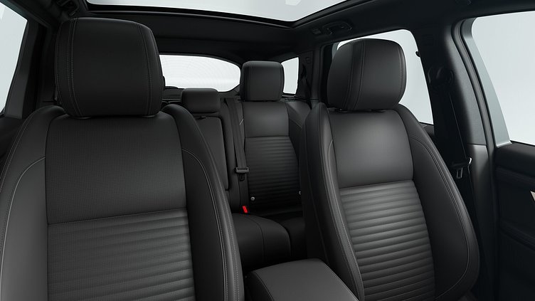 2024 Begagnad Land Rover Discovery Sport Eiger Grey Bensin Laddhybrid Standard Wheelbase Dynamic SE