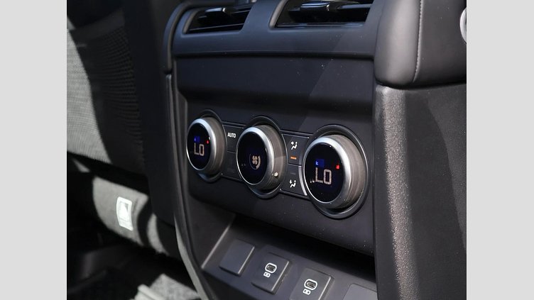 2025 Approved Land Rover Defender 110 Santorini Black Discover the 2025 Land Rover Defender 110 D350 X-Dynamic HSE in Santorini Black, a vehicle that perfectly blends robust performance with luxury.  2025 Defender D350 HSE X- Dynamic 