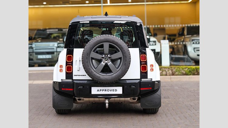 2025 Approved Land Rover Defender 110 Fuji White This 2025 Land Rover Defender 110 D350 X-Dynamic HSE in white combines serious off-road capability with luxury comfort and strong diesel efficiency 2025 Defender D350 HSE X- Dynamic 