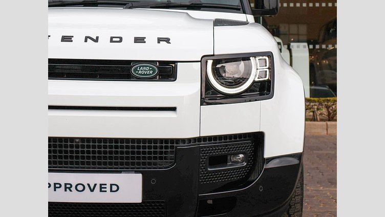 2025 Approved Land Rover Defender 110 Fuji White This 2025 Land Rover Defender 110 D350 X-Dynamic HSE in white combines serious off-road capability with luxury comfort and strong diesel efficiency 2025 Defender D350 HSE X- Dynamic 