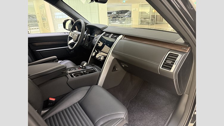 2026 Ny Land Rover Discovery Santorini Black (svart färg) D350 Diesel Mild Hybrid Dynamic SE