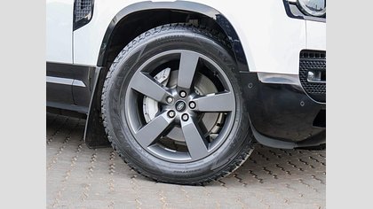 Defender 110 9