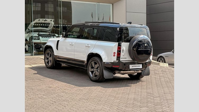 2024 Approved Land Rover Defender 110 Fuji White 2024 Land Rover Defender 110 D300 X-Dynamic HSE in Fuji White, backed by a factory warranty up to 100 000 km and full franchise service history for peace of mind. 2024 Land Rover Defender D300 X-Dynamic HSE 