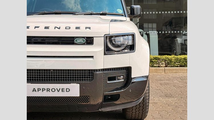 2024 Approved Land Rover Defender 110 Fuji White 2024 Land Rover Defender 110 D300 X-Dynamic HSE in Fuji White, backed by a factory warranty up to 100 000 km and full franchise service history for peace of mind. 2024 Land Rover Defender D300 X-Dynamic HSE 
