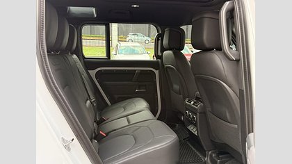 Defender 110 17
