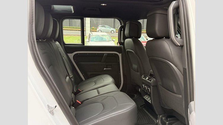 2024 Approved Land Rover Defender 110 Fuji White 2024 Land Rover Defender 110 D300 X-Dynamic HSE in Fuji White, backed by a factory warranty up to 100 000 km and full franchise service history for peace of mind. 2024 Land Rover Defender D300 X-Dynamic HSE 