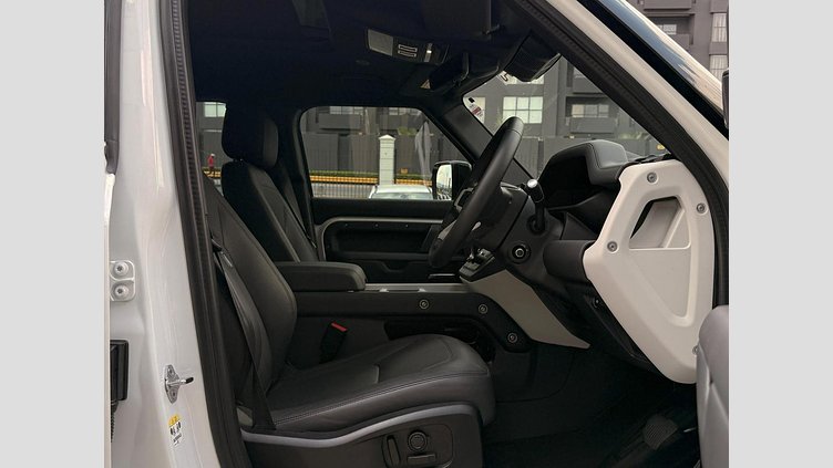 2024 Approved Land Rover Defender 110 Fuji White 2024 Land Rover Defender 110 D300 X-Dynamic HSE in Fuji White, backed by a factory warranty up to 100 000 km and full franchise service history for peace of mind. 2024 Land Rover Defender D300 X-Dynamic HSE 