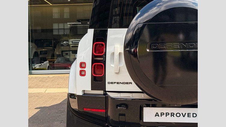2024 Approved Land Rover Defender 110 Fuji White 2024 Land Rover Defender 110 D300 X-Dynamic HSE in Fuji White, backed by a factory warranty up to 100 000 km and full franchise service history for peace of mind. 2024 Land Rover Defender D300 X-Dynamic HSE 