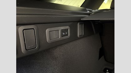 Range Rover Velar 24