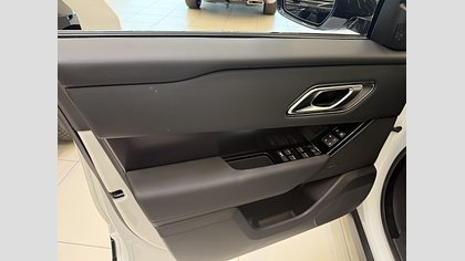 Range Rover Velar 6