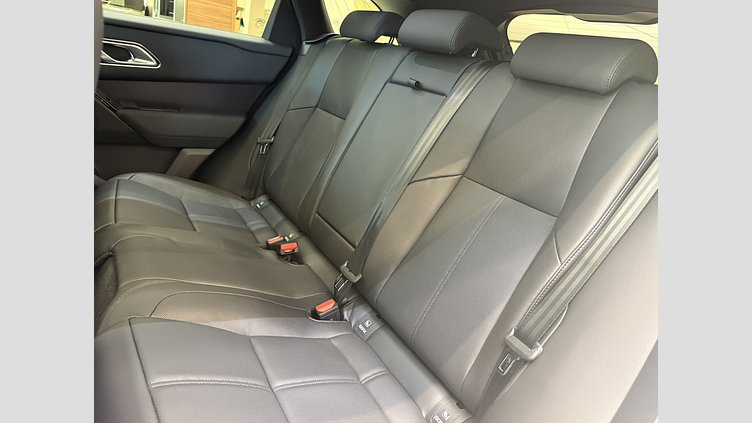 2025 Begagnad Land Rover Range Rover Velar Fuji White (vit färg) P400e Bensin Plug-in Elhybrid Kort hjulbas (SWB) Dynamic SE
