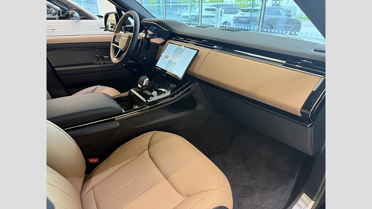 2025 Ny Land Rover Range Rover Sport Santorini Black P460e Bensin Plug-in Hybrid Kort hjulbas (SWB) Dynamic SE