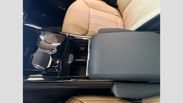 2025 Ny Land Rover Range Rover Sport Santorini Black P460e Bensin Plug-in Hybrid Kort hjulbas (SWB) Dynamic SE