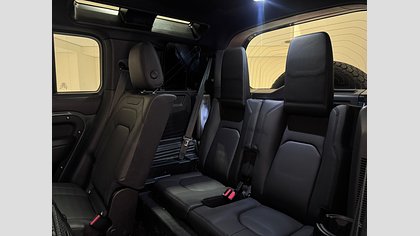 Defender 110 6
