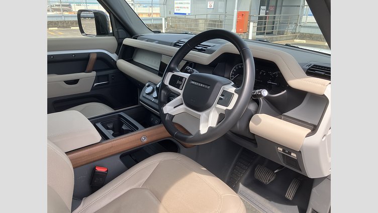2023 認定中古車 Land Rover Defender 110 フジホワイト D300 AWD（AT） S
