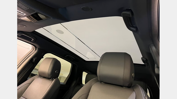 2024 Begagnad Land Rover Discovery Sport Santorini Black  - Metallic Bensin Laddhybrid Standard Wheelbase Dynamic SE