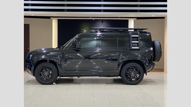 2023 認定中古車 Land Rover Defender 110 サントリーニブラック D300 AWD（AT） X-DYNAMIC HSE