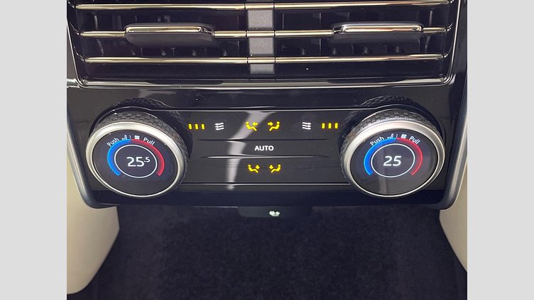2024 認定中古車 Land Rover Range Rover サントリーニブラック D300 AWD MHEV（AT） スタンダードホイールベース Autobiography