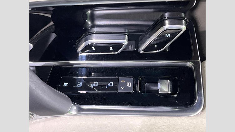2024 認定中古車 Land Rover Range Rover サントリーニブラック D300 AWD MHEV（AT） スタンダードホイールベース Autobiography