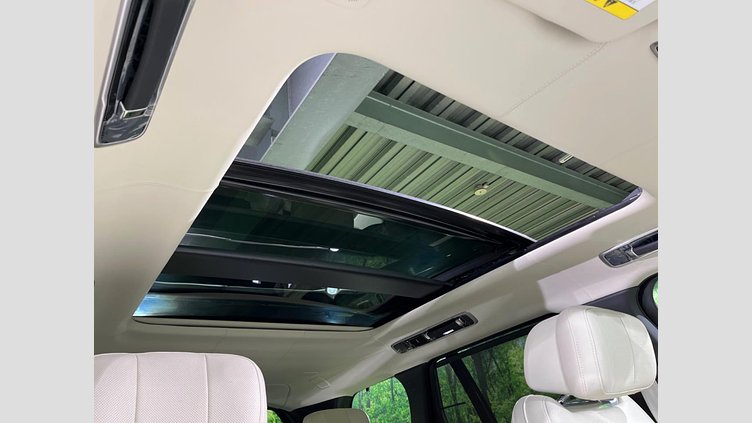 2024 認定中古車 Land Rover Range Rover サントリーニブラック D300 AWD MHEV（AT） スタンダードホイールベース Autobiography