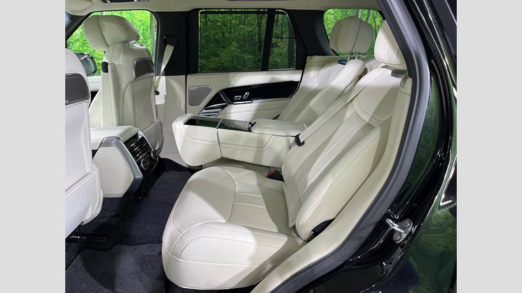 2024 認定中古車 Land Rover Range Rover サントリーニブラック D300 AWD MHEV（AT） スタンダードホイールベース Autobiography