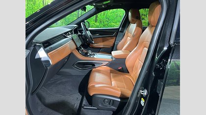 F-Pace 2