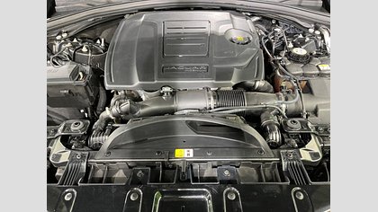 F-Pace 69