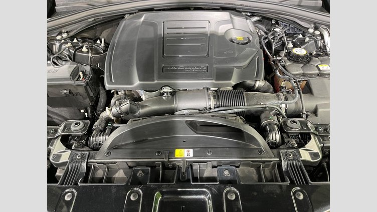 2022 認定中古車 Jaguar F-Pace サントリーニブラック P250 AWD（オートマチック） R-DYNAMIC BLACK