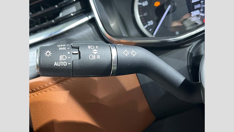 2022 認定中古車 Jaguar F-Pace サントリーニブラック P250 AWD（オートマチック） R-DYNAMIC BLACK