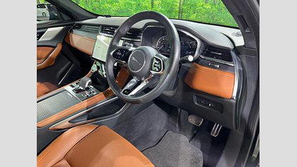F-Pace 30