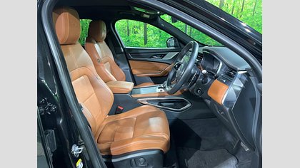 F-Pace 20