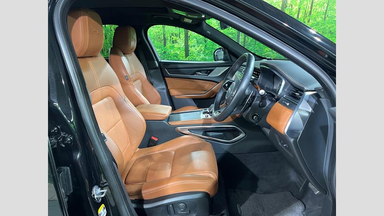 2022 認定中古車 Jaguar F-Pace サントリーニブラック P250 AWD（オートマチック） R-DYNAMIC BLACK