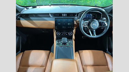 F-Pace 3