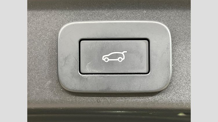 2022 認定中古車 Jaguar F-Pace サントリーニブラック P250 AWD（オートマチック） R-DYNAMIC BLACK