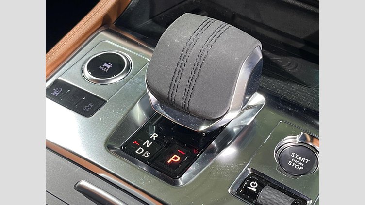2022 認定中古車 Jaguar F-Pace サントリーニブラック P250 AWD（オートマチック） R-DYNAMIC BLACK