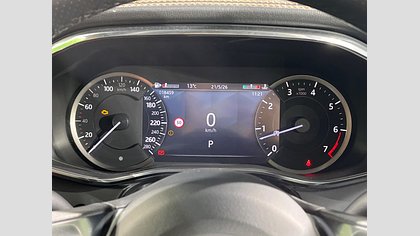 F-Pace 37