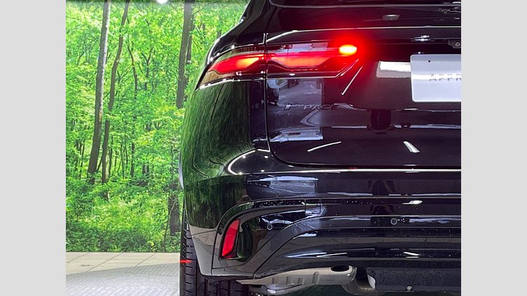 2022 認定中古車 Jaguar F-Pace サントリーニブラック P250 AWD（オートマチック） R-DYNAMIC BLACK