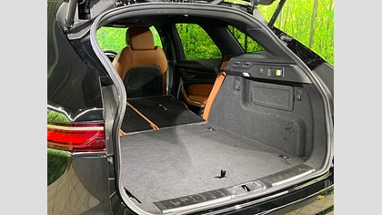 F-Pace 67