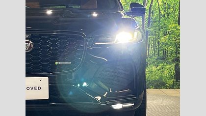 F-Pace 18