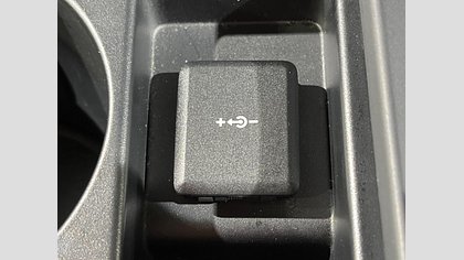 F-Pace 59