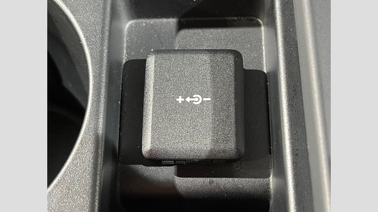 2022 認定中古車 Jaguar F-Pace サントリーニブラック P250 AWD（オートマチック） R-DYNAMIC BLACK