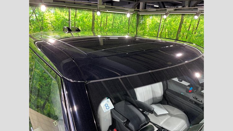 2023 認定中古車 Land Rover Range Rover Sport サントリーニブラック 3.0リッター6気筒300PSターボチャージドディーゼルMHEV（オートマチック） DYNAMIC SE