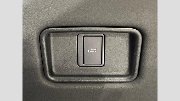 2023 認定中古車 Land Rover Range Rover Sport サントリーニブラック 3.0リッター6気筒300PSターボチャージドディーゼルMHEV（オートマチック） DYNAMIC SE