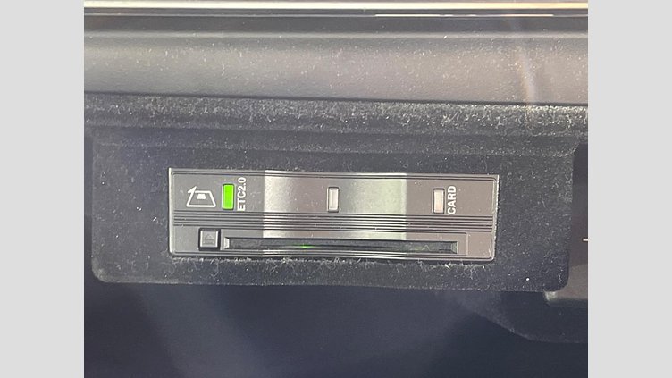 2023 認定中古車 Land Rover Range Rover Sport サントリーニブラック 3.0リッター6気筒300PSターボチャージドディーゼルMHEV（オートマチック） DYNAMIC SE